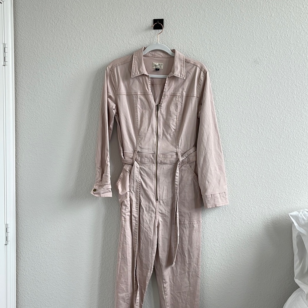 Light pink jumpsuit - universal thread